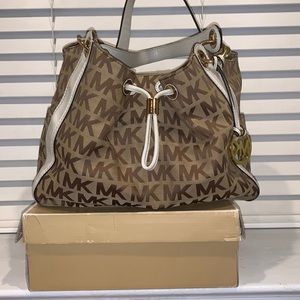 Large canvas/leather Michael Kors shoulder bag.